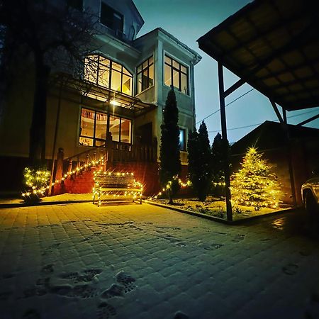 Vita Home Almaty Esterno foto